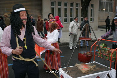 Carnaval 2005 - Desfile de comparsas en el S�bado de Carnaval (Vigo). 