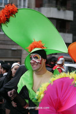 Carnaval 2005 - Desfile de comparsas en el S�bado de Carnaval (Vigo). 