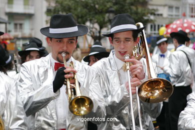 Carnaval 2005 - Desfile de comparsas en el Sábado de Carnaval (Vigo).