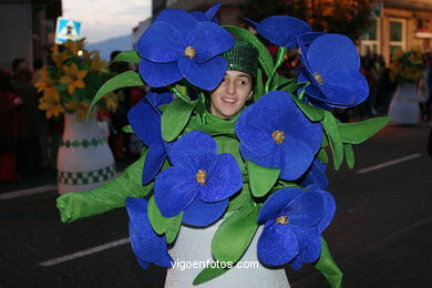 Carnival 2005 - Procession group. 