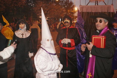 Carnaval 2005 - Comparsas en el Entierro de la Sardina (Vigo).