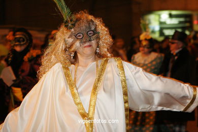 Carnaval 2005 - Comparsas en el Entierro de la Sardina (Vigo).