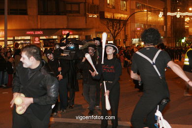 Carnaval 2005 - Comparsas en el Entierro de la Sardina (Vigo).