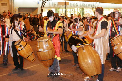 Carnaval 2005 - Comparsas en el Entierro de la Sardina (Vigo).