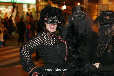 Carnaval 2005 - Comparsas en el Entierro de la Sardina (Vigo).