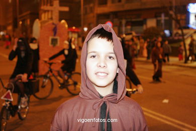 Carnaval 2005 - Comparsas en el Entierro de la Sardina (Vigo).