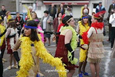 Desfile de la comparsa "Gran casino de las velas" de SCD "Atlántida" Matamá el Domingo de Carnaval (Vigo).