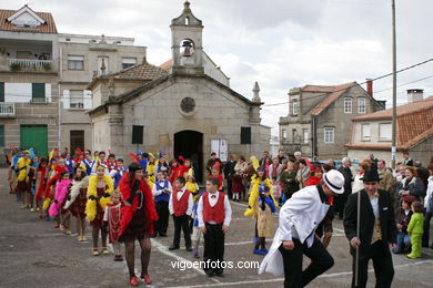 Desfile de la comparsa "Gran casino de las velas" de SCD "Atlántida" Matamá el Domingo de Carnaval (Vigo).