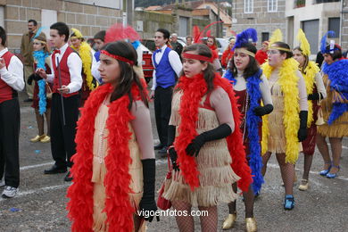 Desfile de la comparsa "Gran casino de las velas" de SCD "Atlántida" Matamá el Domingo de Carnaval (Vigo).