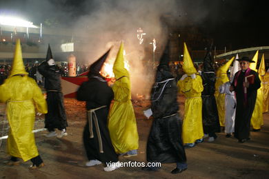 Carnival 2005 - Quema do meco. 