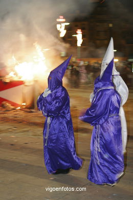 Carnival 2005 - Quema do meco. 