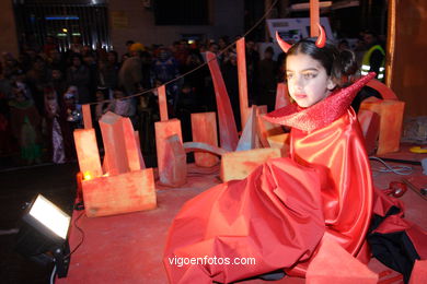 Carnaval 2006 - Desfile de comparsas en el Sábado de Carnaval (Vigo).