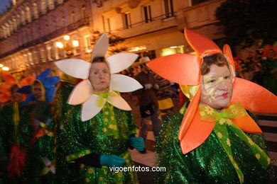 Carnaval 2006 - Desfile de comparsas en el S�bado de Carnaval (Vigo). 