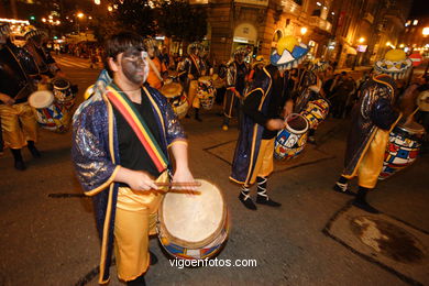 Carnaval 2006 - Comparsas en el Entierro de la Sardina (Vigo).