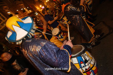 Carnaval 2006 - Comparsas en el Entierro de la Sardina (Vigo).