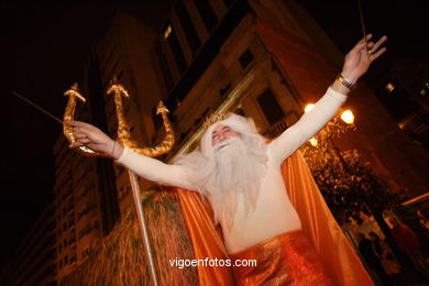 Carnaval 2006 - Comparsas en el Entierro de la Sardina (Vigo).