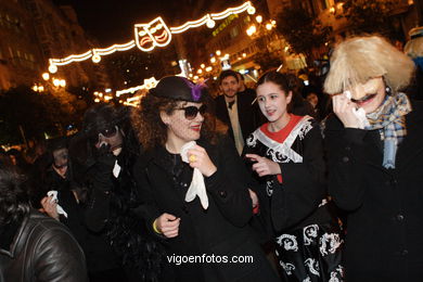 Carnaval 2007 - Comparsas en el Entierro de la Sardina (Vigo). 