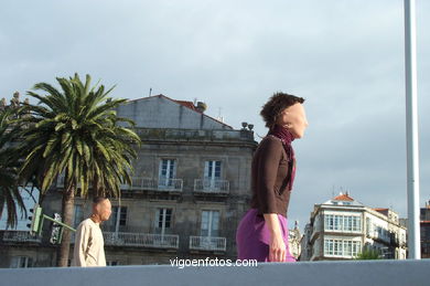 Dance in the street - Tutu dances.
