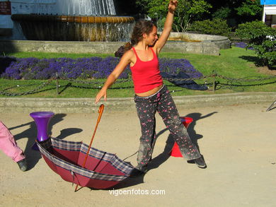 Music and Dance - The book fair 2004 (Vigo).