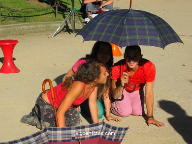 Music and dance at Alameda 2004. 