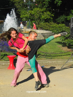 Music and dance at Alameda 2004. 