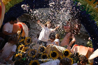 Fiesta de la batalla de las flores de Vigo (09/06/2006).