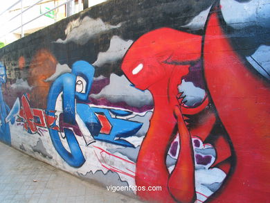Graffiti en calle San Amaro. 