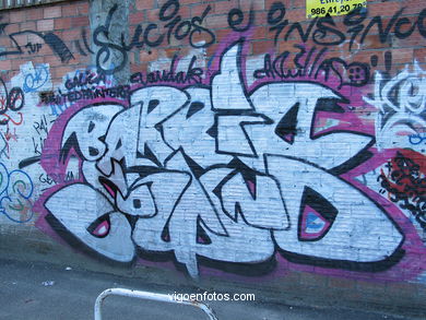 Graffiti en calle San Amaro.