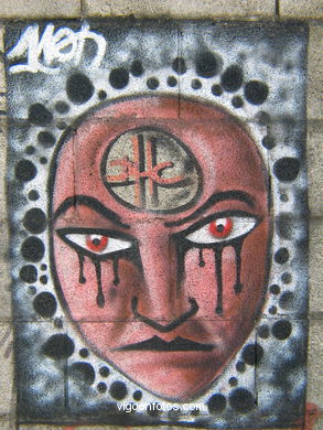Graffiti en camino Finca de Aires (S�rdoma). 