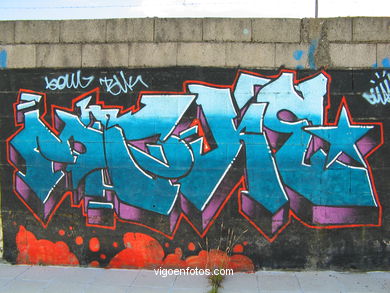 Graffiti en camino Finca de Aires (S�rdoma). 
