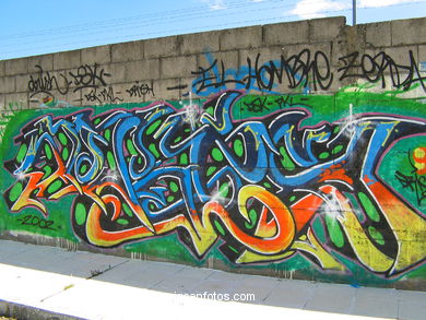 Graffiti en camino Finca de Aires (S�rdoma). 