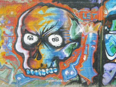 Graffiti en el paseo del r�o Lagares. 