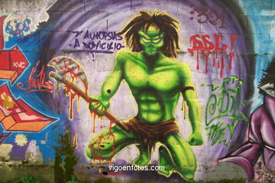 Graffiti en muro (detr�s colegio Maristas). 