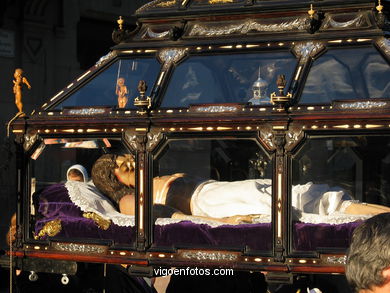 Prociss�o de Semana Santa 2004. 