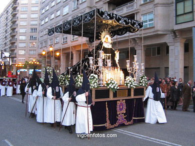 Procession of easter 2004.