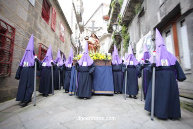 Procesi�n de Semana Santa 2008. Procesi�n del Santo Entierro de Viernes Santo.  Vigo (21/03/2008). 