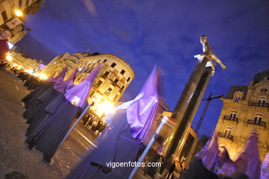 Procesi�n de Semana Santa 2008. Procesi�n del Santo Entierro de Viernes Santo.  Vigo (21/03/2008). 