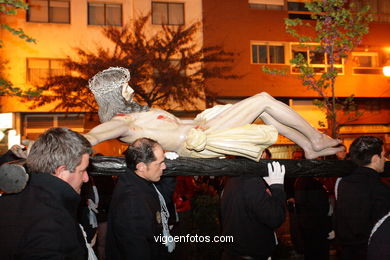 Procesión de Semana Santa 2008. Procesión de la Virgen de la Soledad de Viernes Santo. Vigo (21/03/2008).