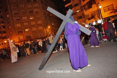 Procesión de Semana Santa 2008. Procesión de la Virgen de la Soledad de Viernes Santo. Vigo (21/03/2008).