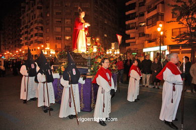 Procesi�n de Semana Santa 2008. Procesi�n de la Virgen de la Soledad de Viernes Santo. Vigo (21/03/2008). 