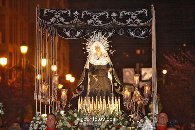 Procesi�n de Semana Santa 2008. Procesi�n de la Virgen de la Soledad de Viernes Santo. Vigo (21/03/2008). 