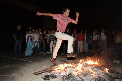 Fiesta de las hogueras de San Juan 2005. Hoguera de Bouzas (Vigo).