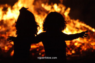 St Juan bonfire. 2007. Bouzas.. 