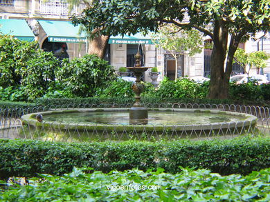 La Alameda (Plaza de Compostela) (Vigo)
- (Ver mapa).