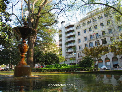 La Alameda (Plaza de Compostela) (Vigo)
-  (Ver mapa). 