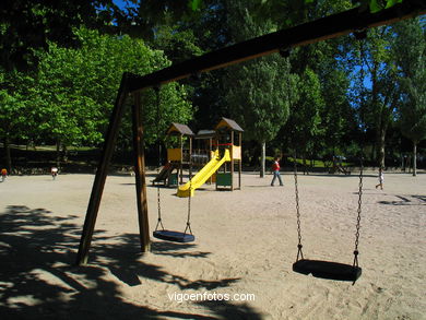 Parque infantil del parque de Castrelos (Vigo). 