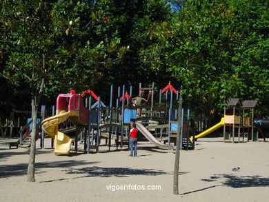 Parque infantil del parque de Castrelos (Vigo). 
