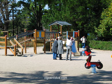 Parques infantiles del parque del Castro.