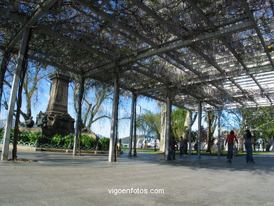 Montero R�os
(Otros parques y jardines)
. 