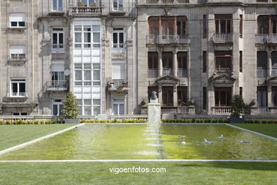 Portugal square
(Others parks and gardens)
. 